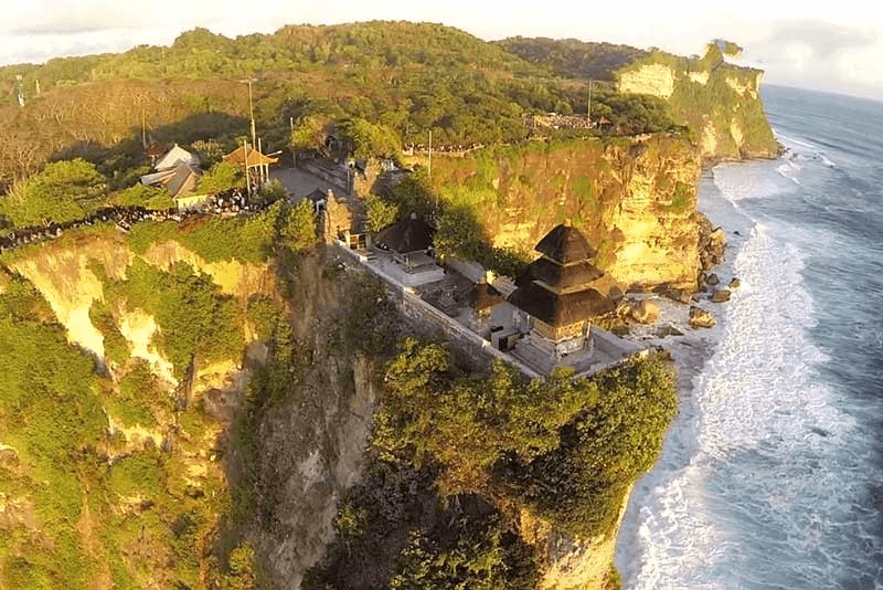 đền uluwatu bali