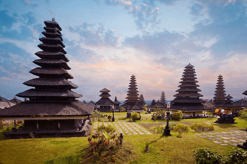 đền besakih bali