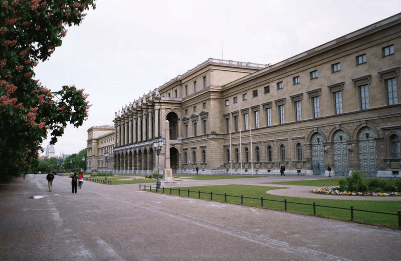 cung điện munich đức