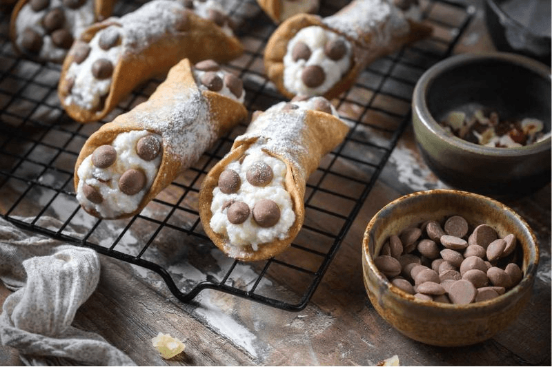 bánh cannoli sicil ý