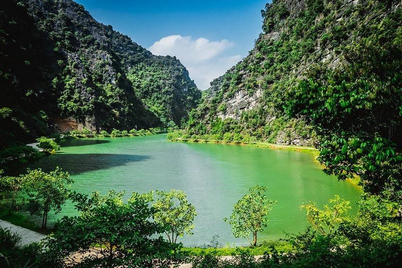 Động Am Tiên Tuyệt Tình Cốc