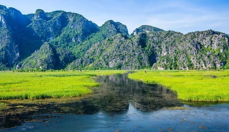 Đầm Vân Long