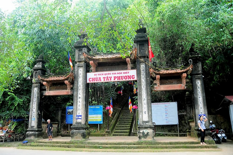 chùa tây phương núi dinh