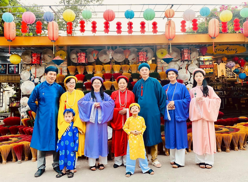 quần áo du lịch huế