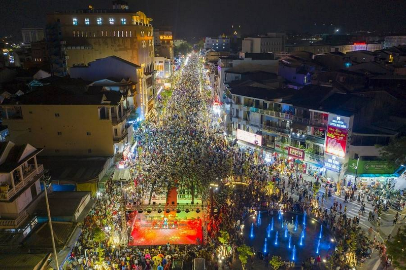 phố đi bộ huế