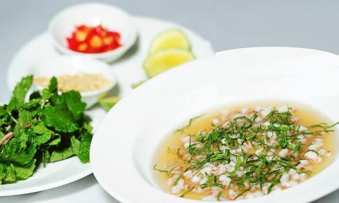 Tiết canh tôm hùm