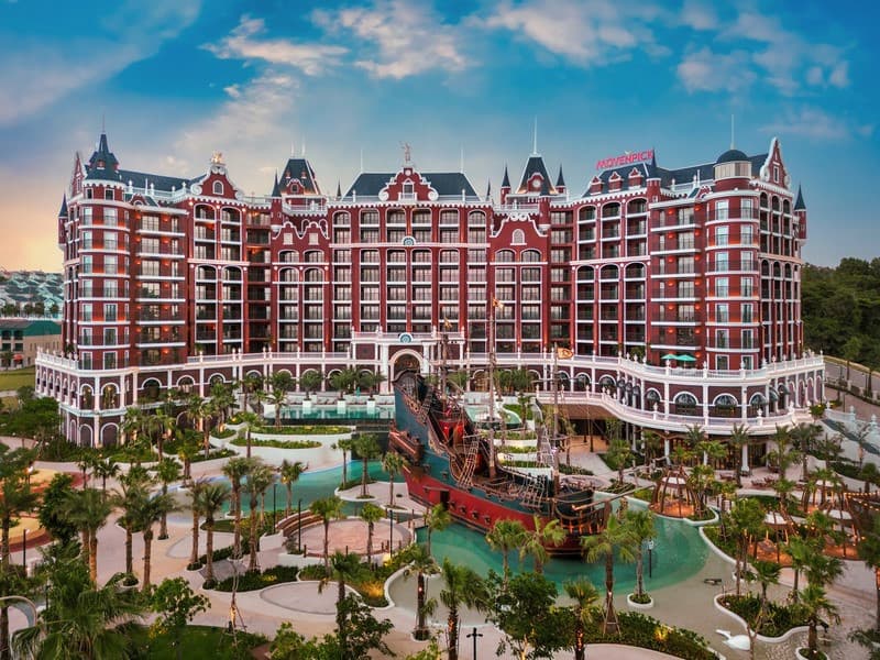 Resort cao cấp với hồ bơi vô cực tại Mũi Né