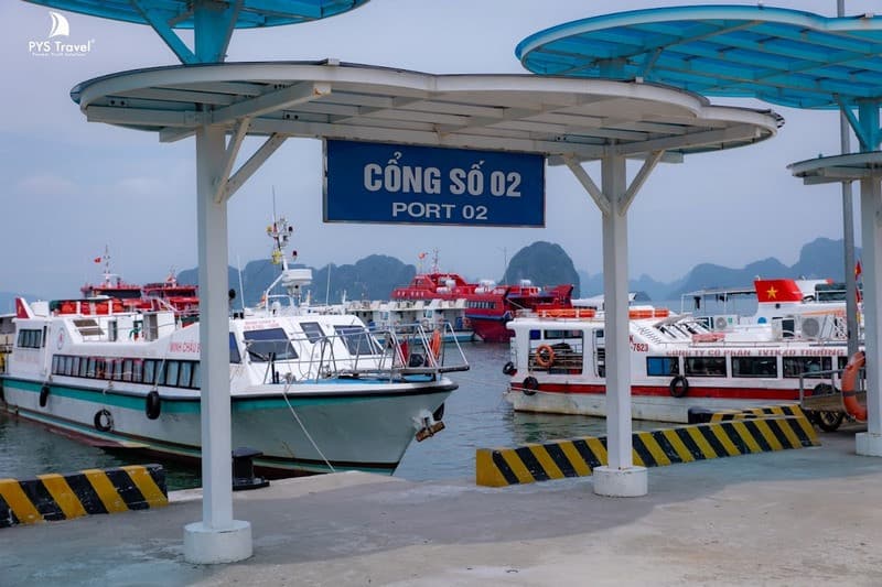 Tàu cao tốc đi từ Cái Rồng đến Quan Lạn