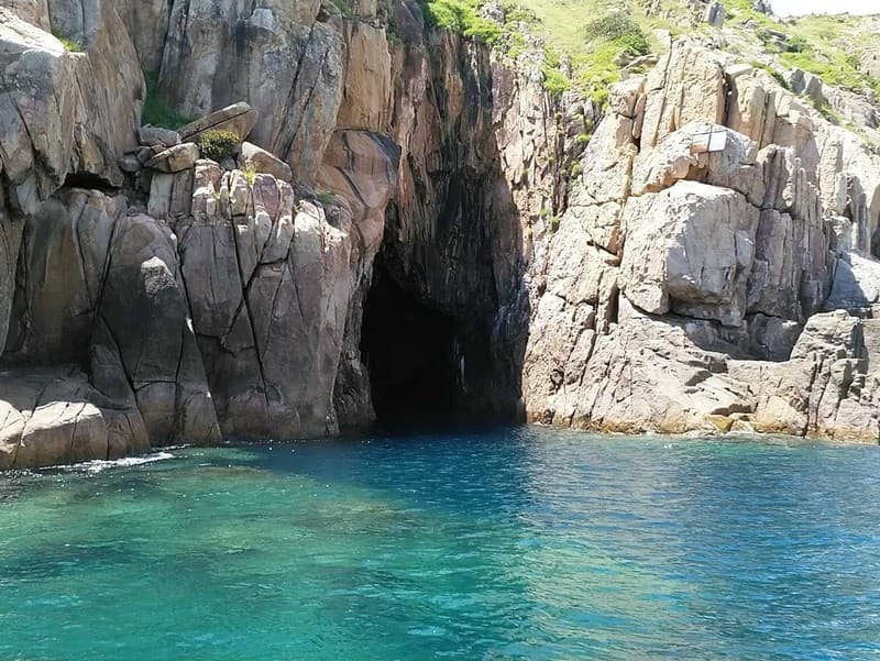 Hang Tàu Đảo Yến