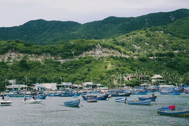 Làng chài Vĩnh Hy