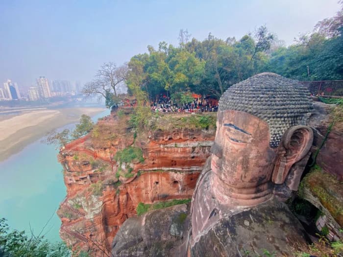 lạc sơn đại phật