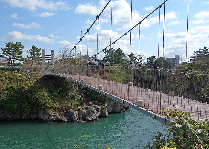 Yongyeon Cloud Bridge