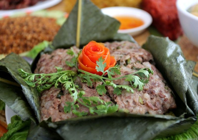 thịt lợn xay hấp lá chuối