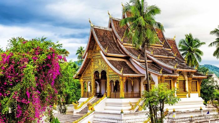 Tour Lào: Viêng Chăn - Luang Prabang - Vang Vieng 4 ngày 3 đêm từ TP.HCM