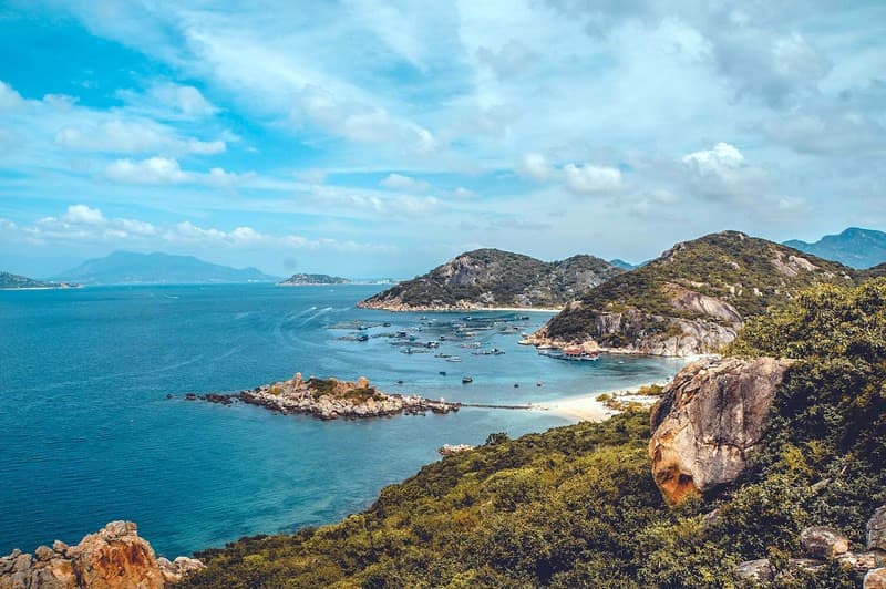 Khám phá đảo ở Cam Ranh - Hành trình về với biển xanh hoang sơ