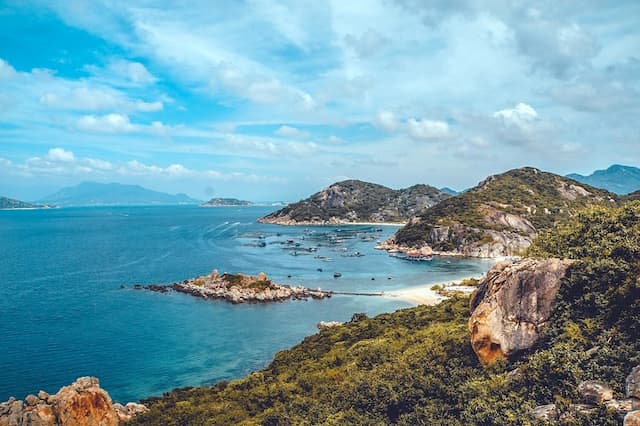 Khám phá đảo ở Cam Ranh - Hành trình về với biển xanh hoang sơ